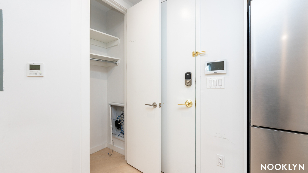 280 Meeker Ave - Photo 6