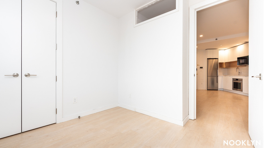 280 Meeker Ave - Photo 10