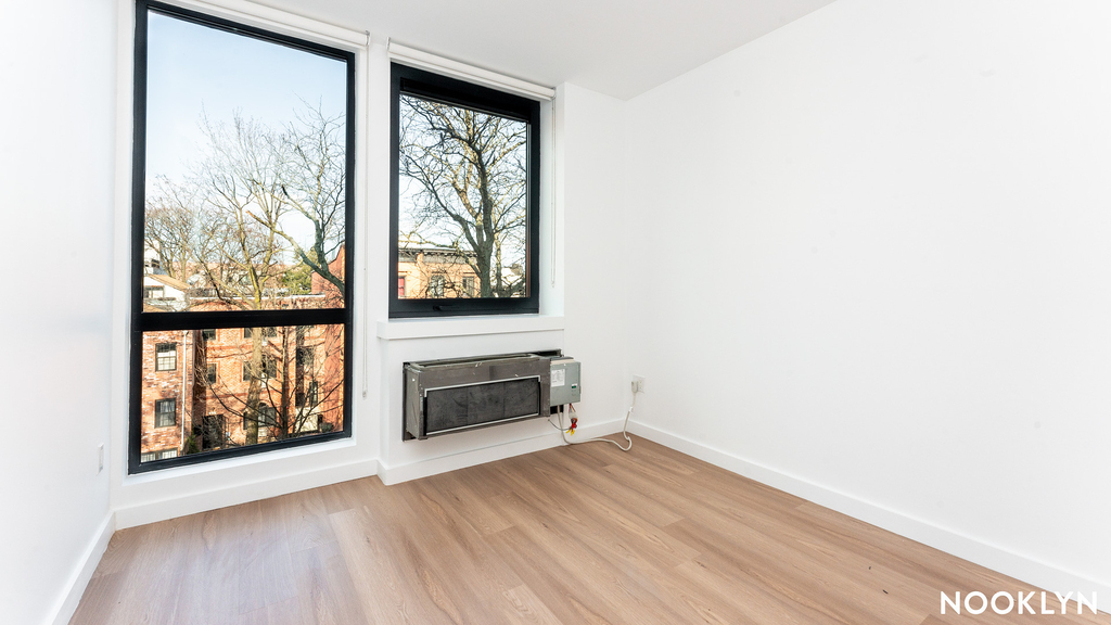 654 Madison St - Photo 16