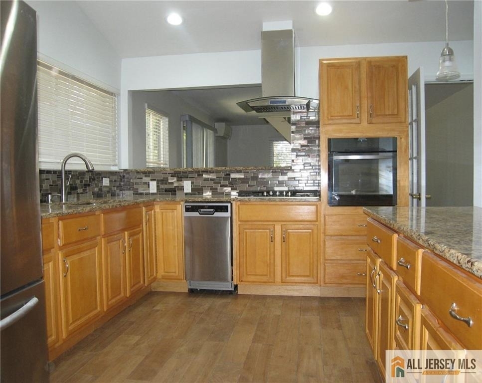 5 Jersey Avenue - Photo 1