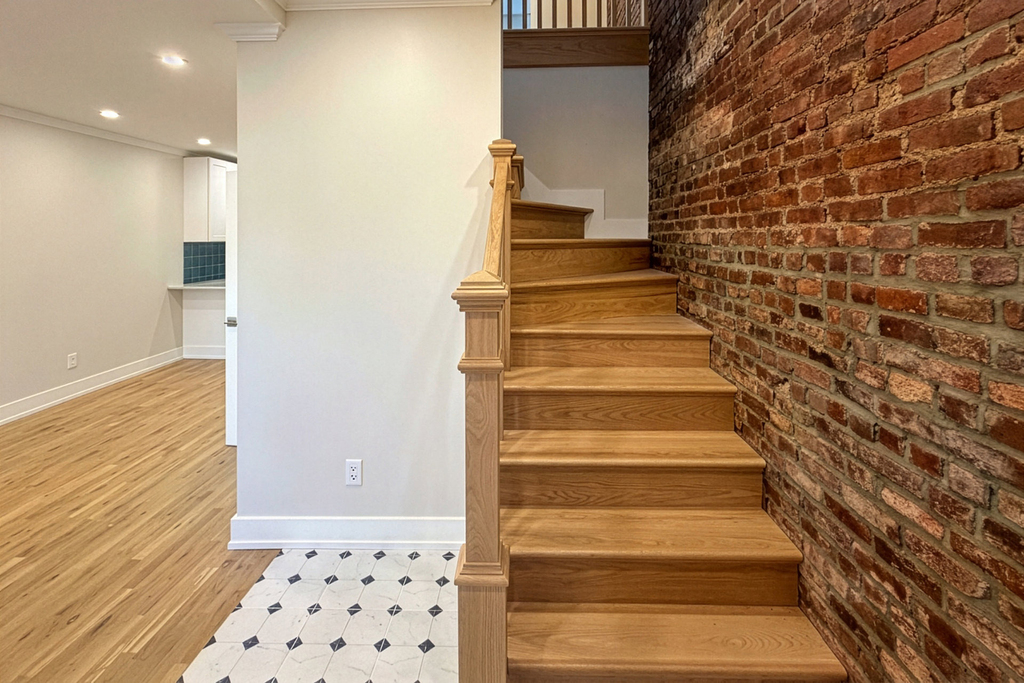 128 E 28th Street - Photo 2