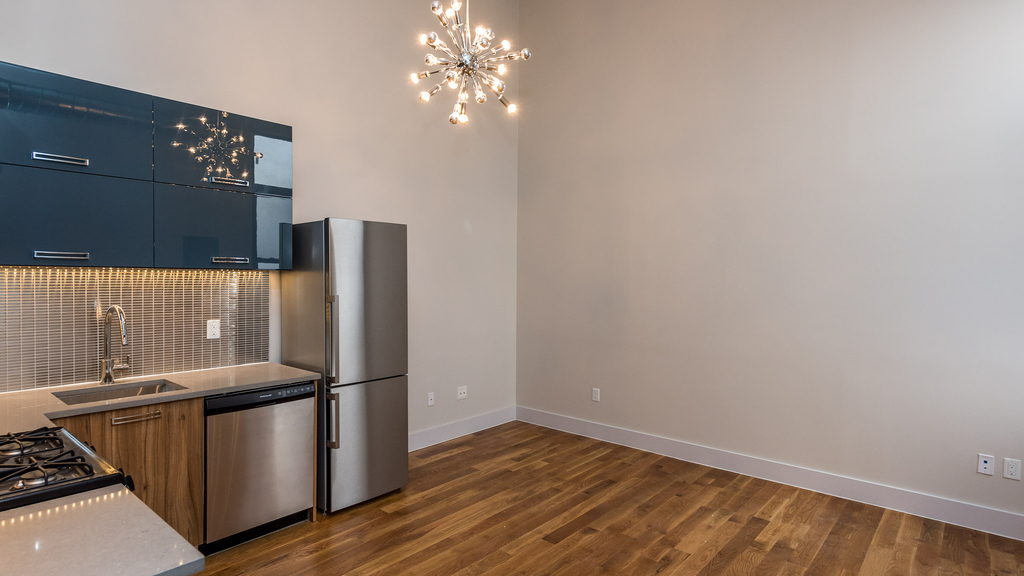 372 Kosciuszko St - Photo 16