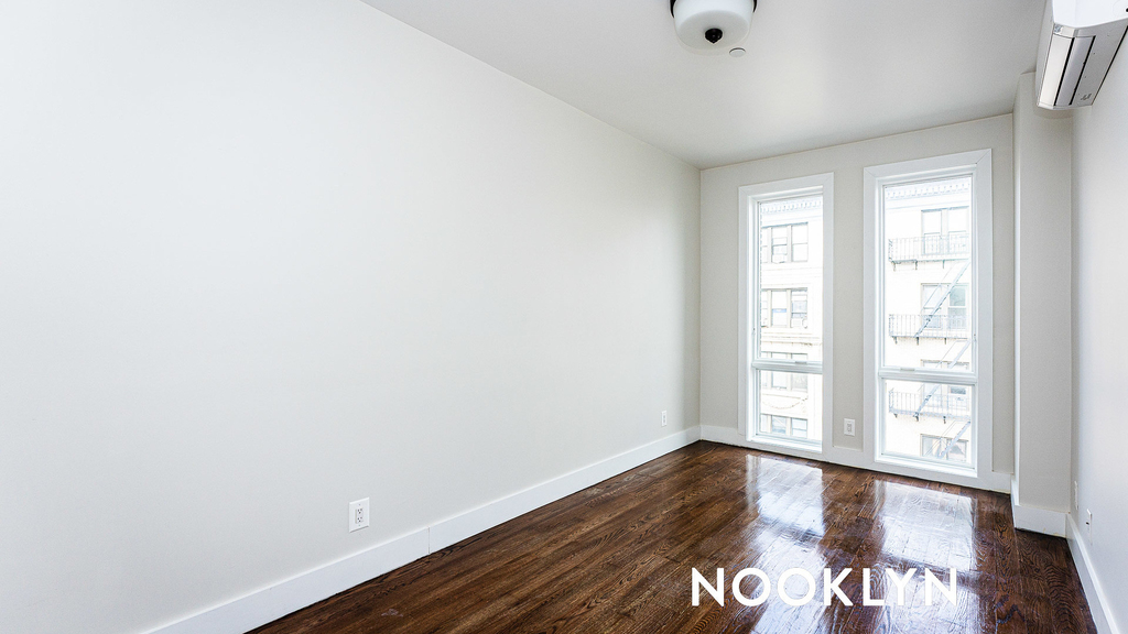 85 Graham Ave - Photo 3