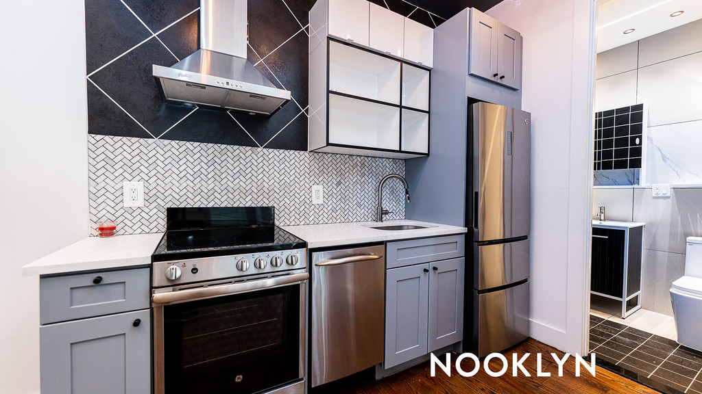 85 Graham Ave - Photo 15