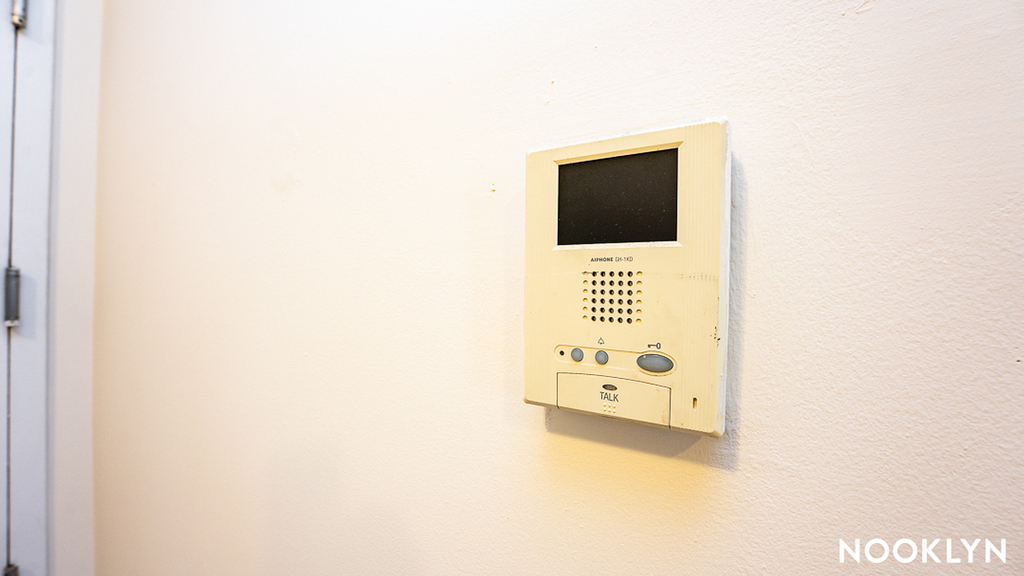 924 Metropolitan Ave - Photo 6