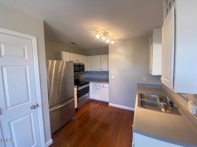 221 Hollyhock Lane - Photo 3
