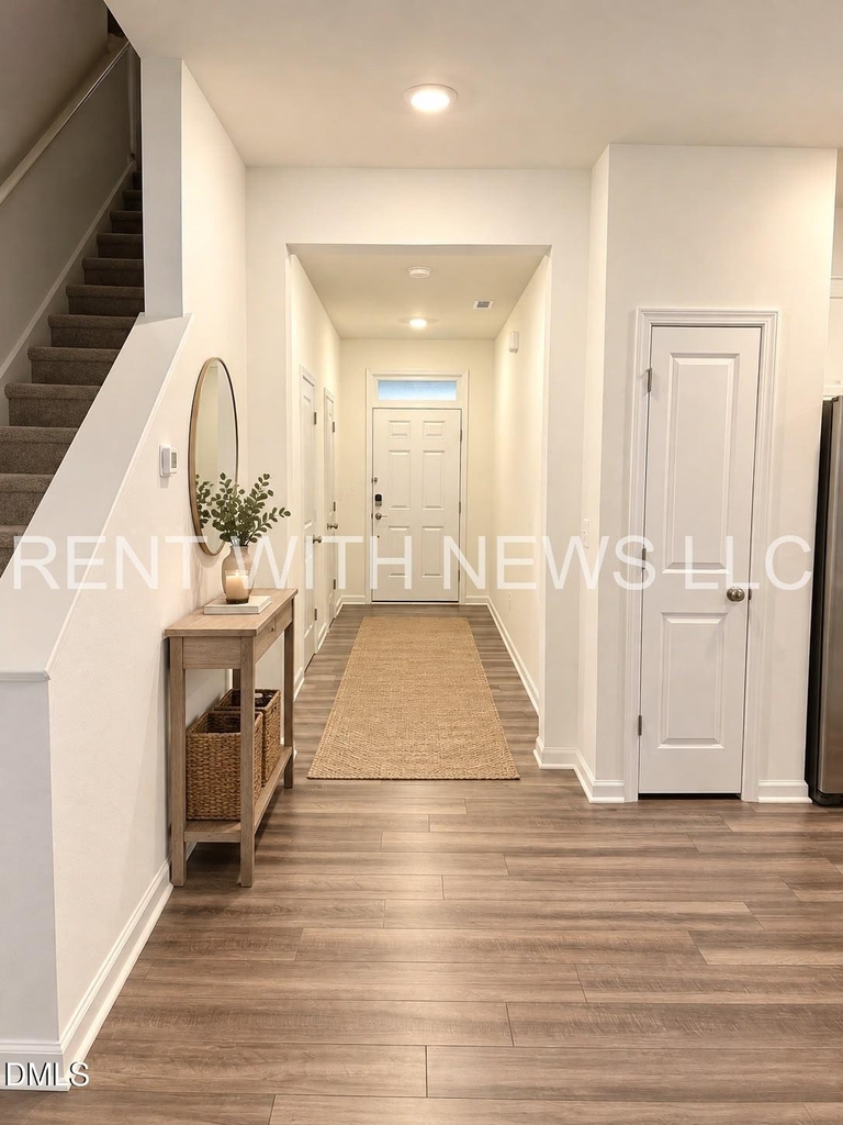 380 Thompson Overlook Way - Photo 2