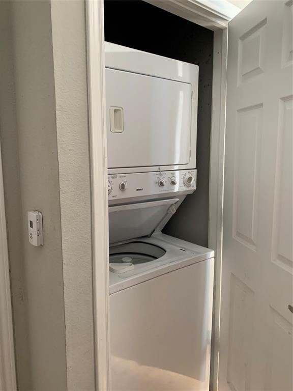2502 Leon St - Photo 7