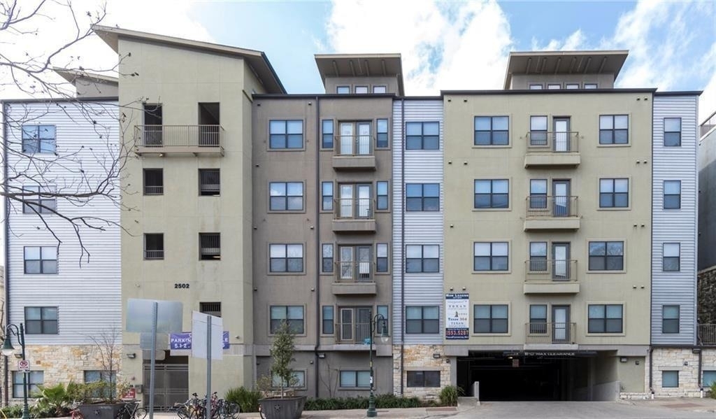 2502 Leon St - Photo 10