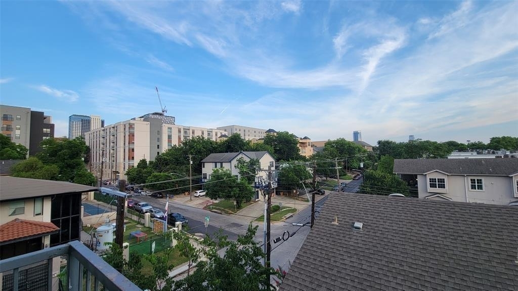 2502 Leon St - Photo 11