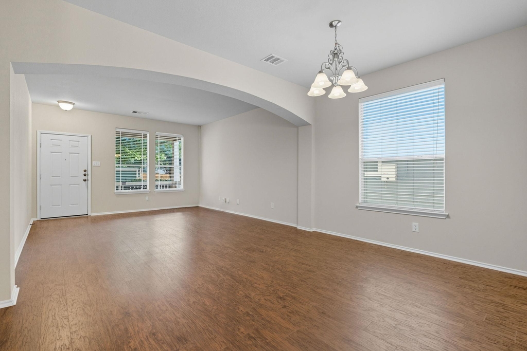 10512 Wylie Dr - Photo 2