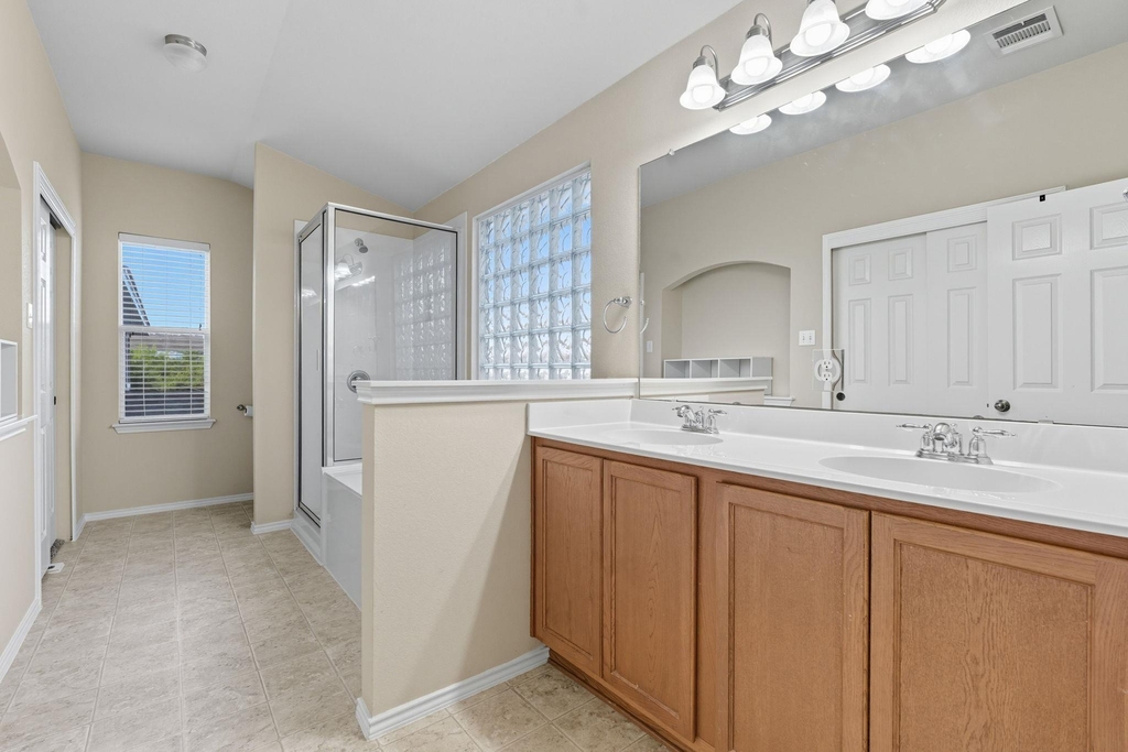 10512 Wylie Dr - Photo 12