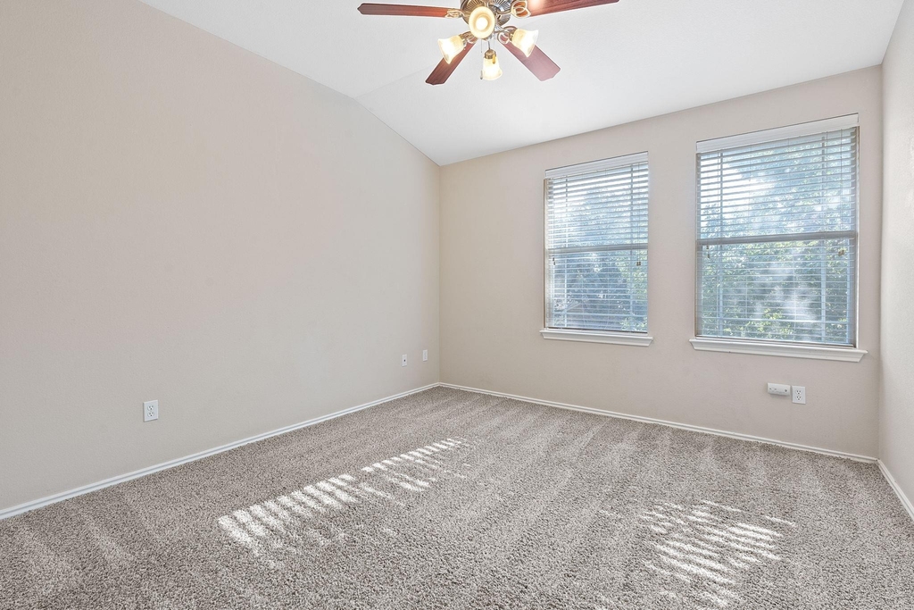 10512 Wylie Dr - Photo 9
