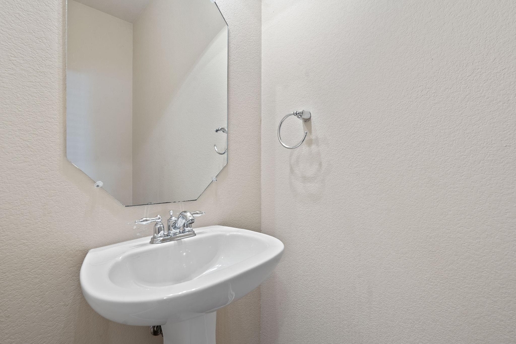 10512 Wylie Dr - Photo 8