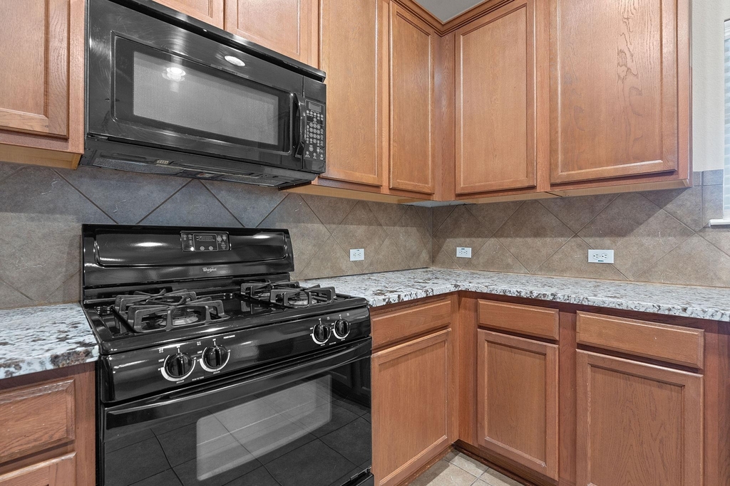 10512 Wylie Dr - Photo 7