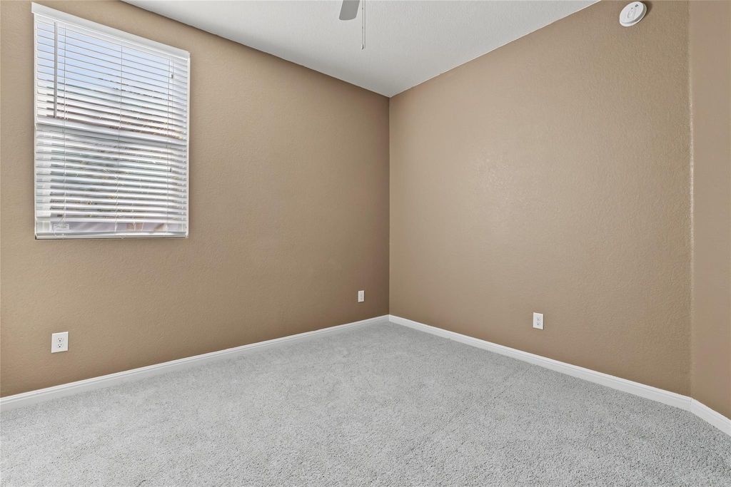 1244 Nevarez Dr - Photo 33