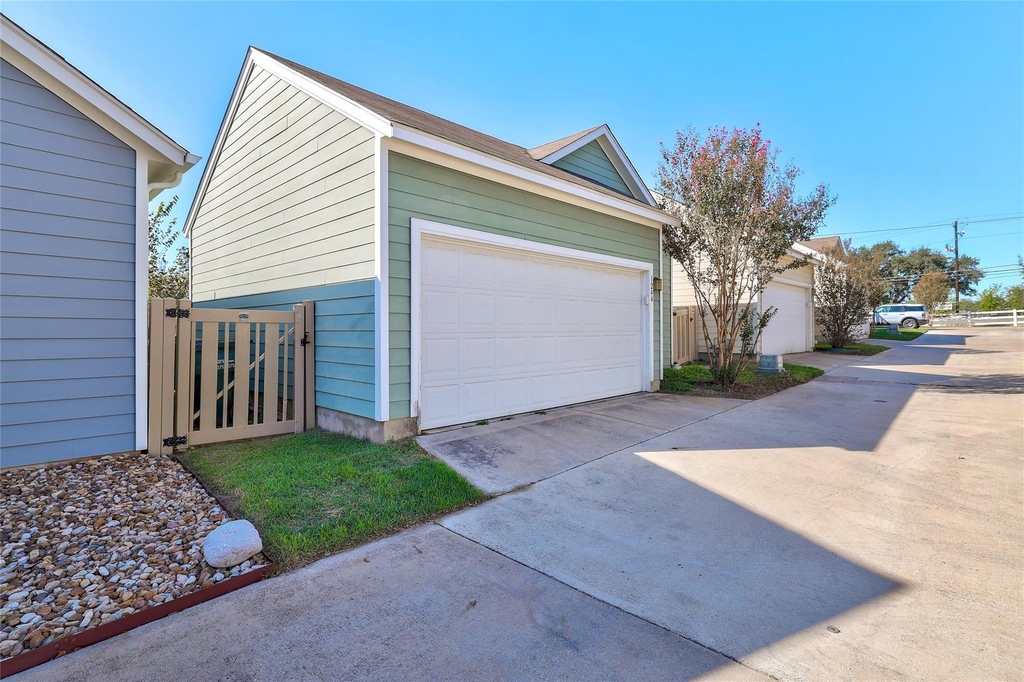 1244 Nevarez Dr - Photo 38