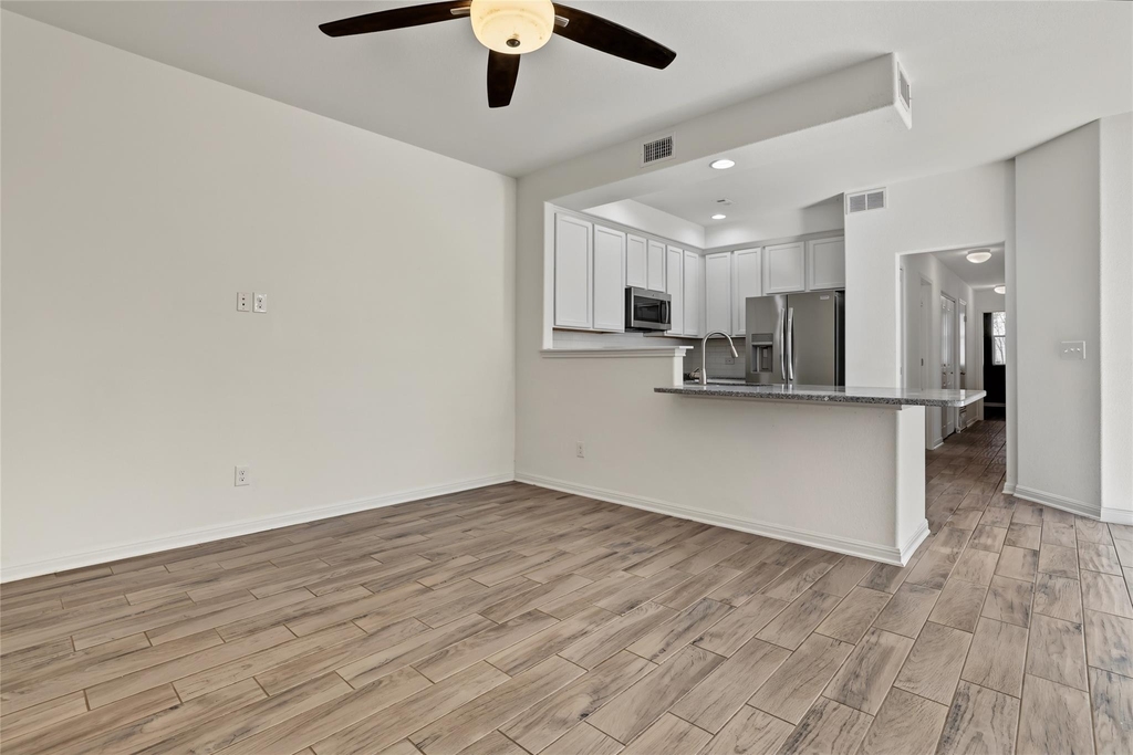 1244 Nevarez Dr - Photo 9