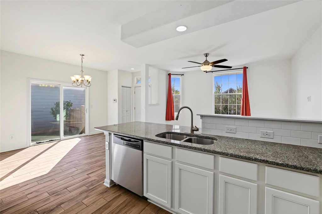 1244 Nevarez Dr - Photo 19