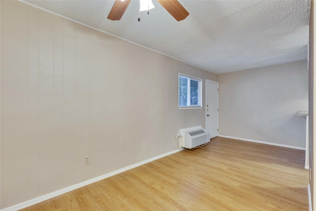400 W 34th St - Photo 13