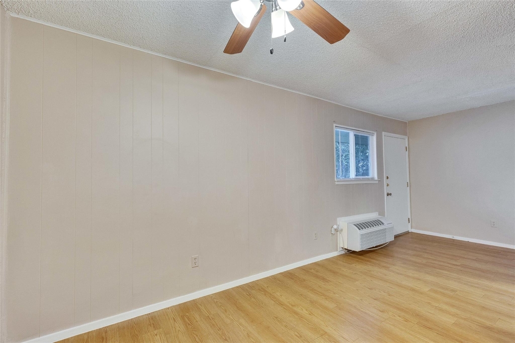 400 W 34th St - Photo 14