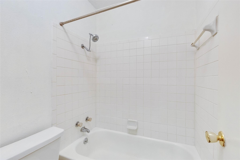 400 W 34th St - Photo 19