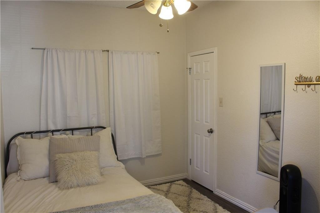 706 W 24th St - Photo 15