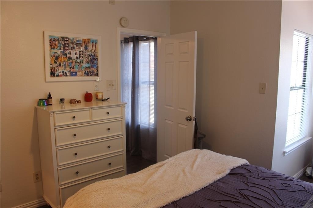 706 W 24th St - Photo 7