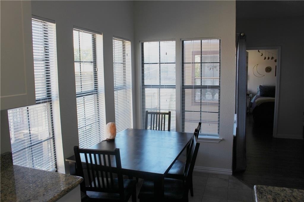706 W 24th St - Photo 1