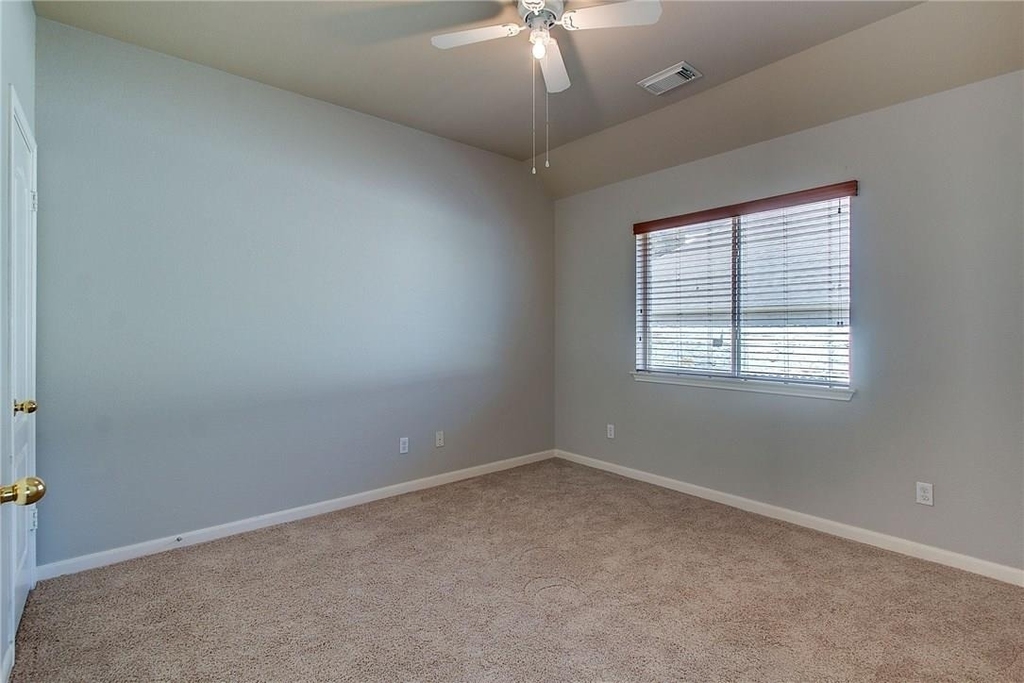 120 Abbey Dr - Photo 14