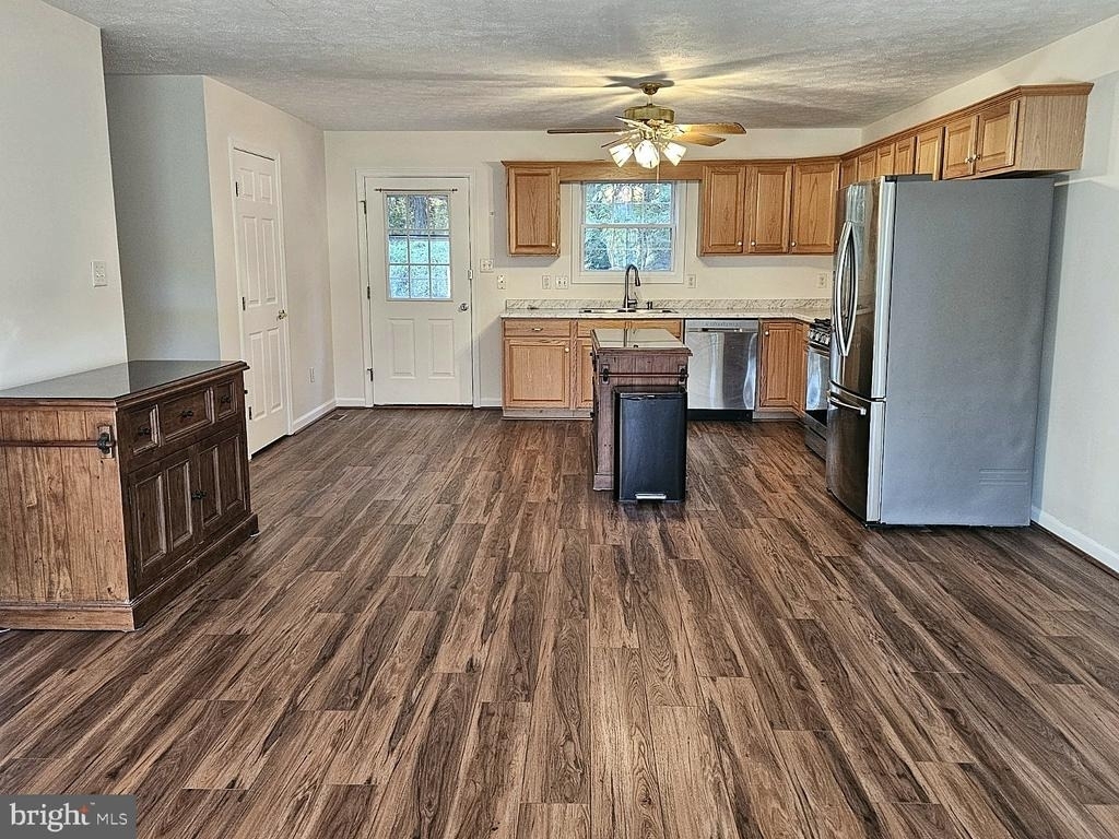 494 Crystal Lane - Photo 3