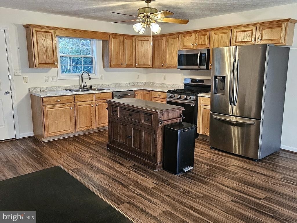 494 Crystal Lane - Photo 2