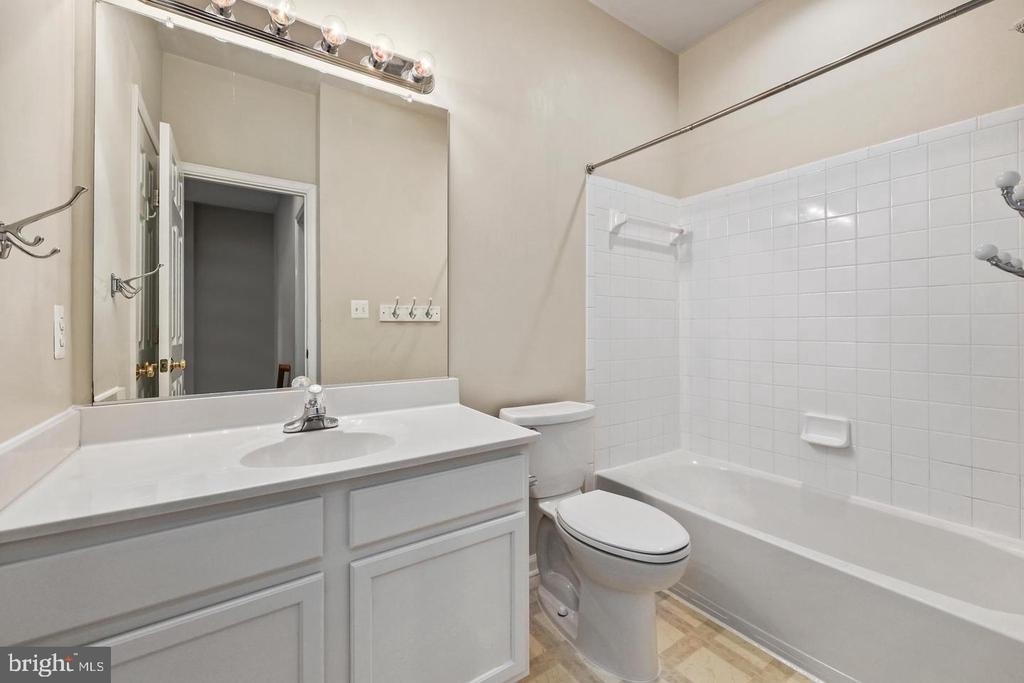 12494 Iona Sound Drive - Photo 32