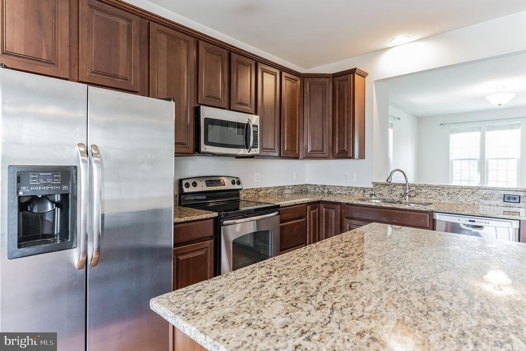 7039 Trek Way - Photo 30