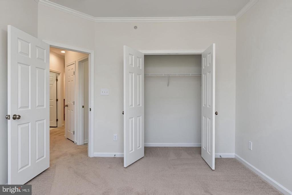 2625 Eastbourne Drive - Photo 33