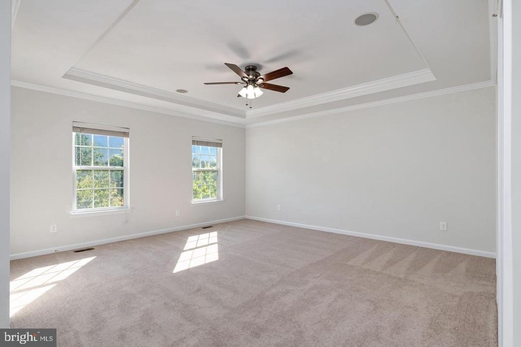 2625 Eastbourne Drive - Photo 36