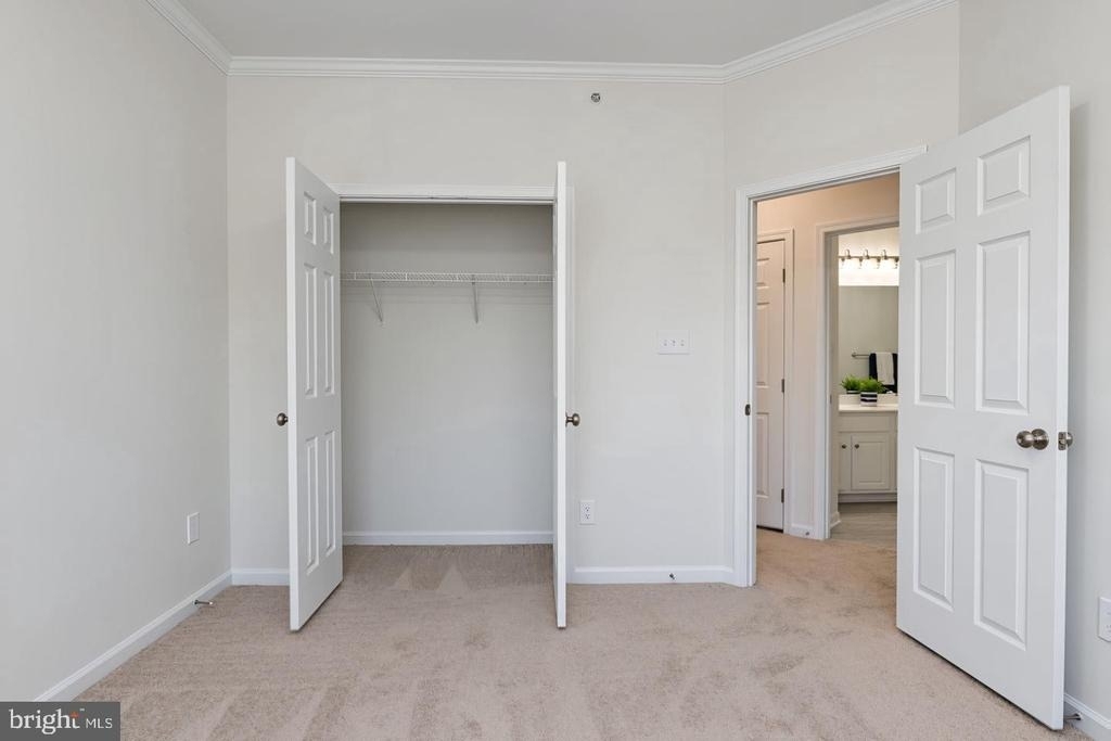 2625 Eastbourne Drive - Photo 31