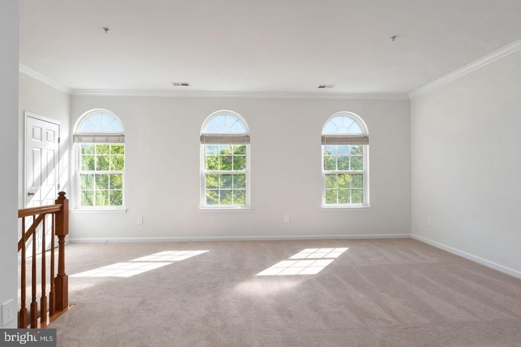 2625 Eastbourne Drive - Photo 13