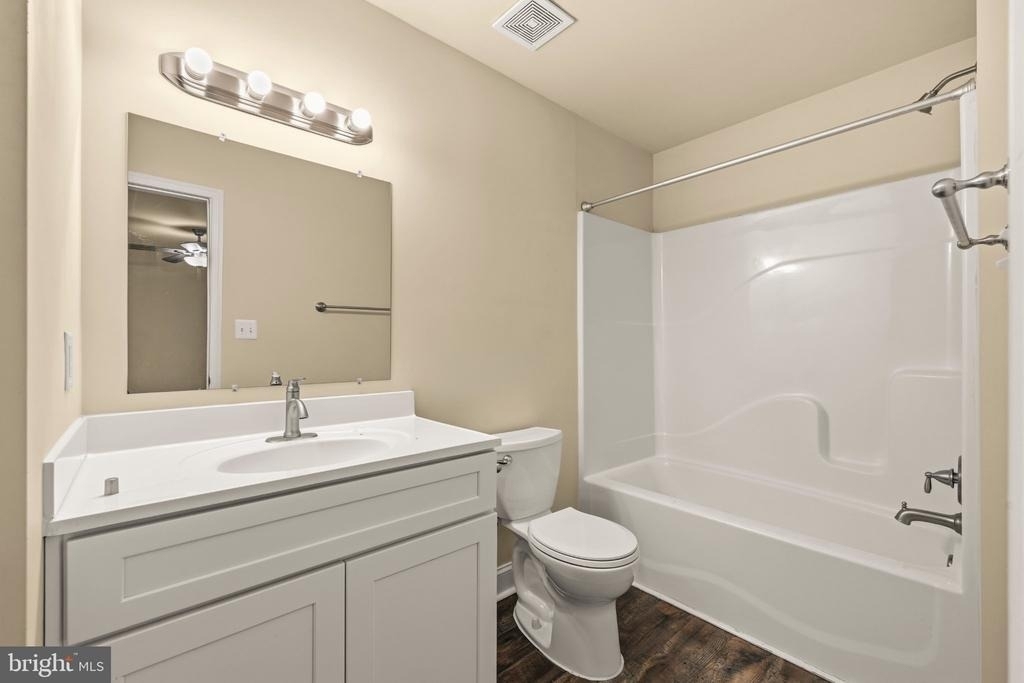 8112 Leland Road - Photo 15