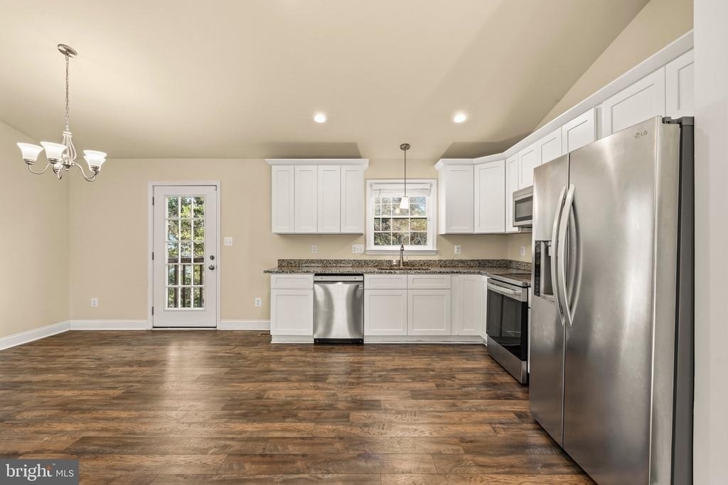 8112 Leland Road - Photo 4