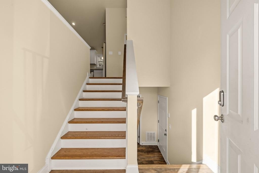 8112 Leland Road - Photo 2