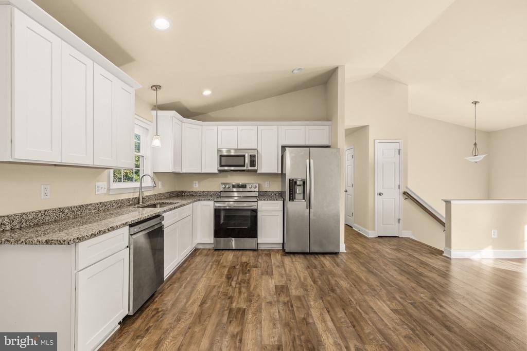 8112 Leland Road - Photo 5