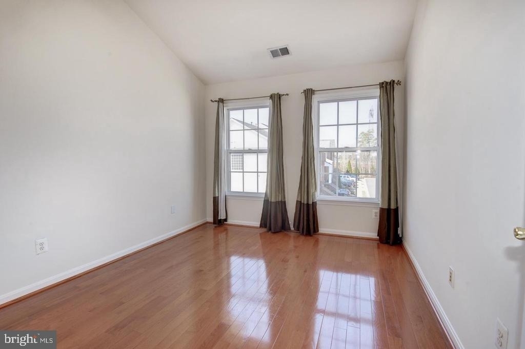 18818 Silverwood Terrace - Photo 32