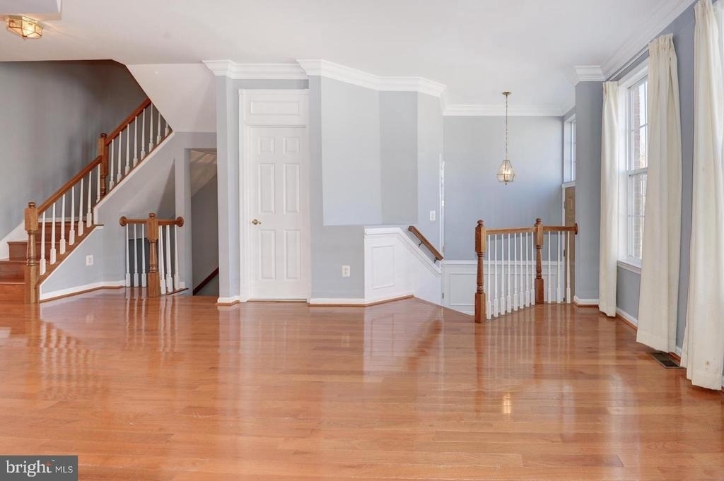 18818 Silverwood Terrace - Photo 5