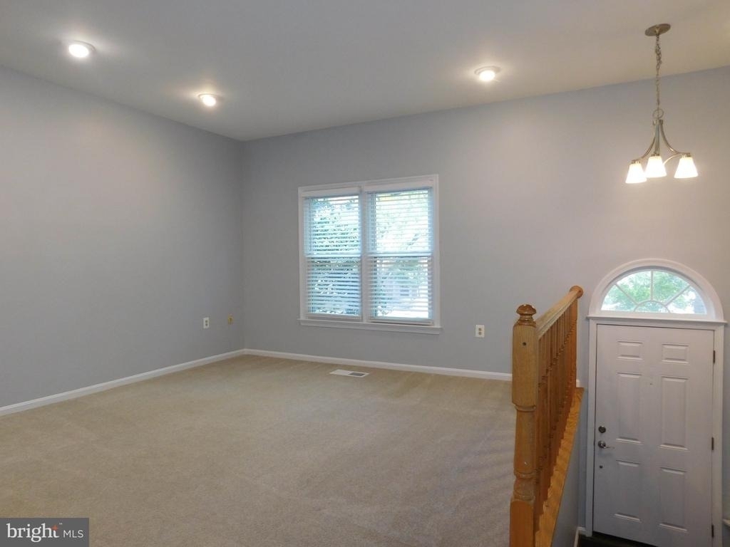 5630 Gresham Lane - Photo 5