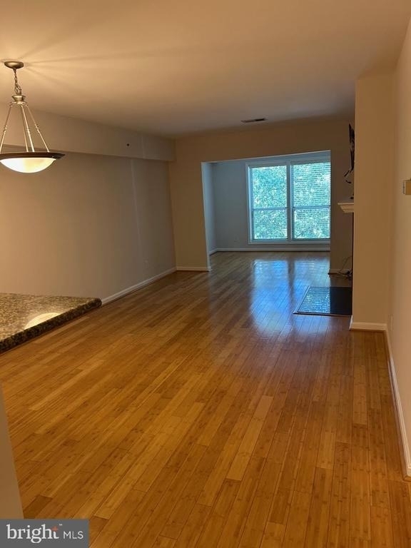 3175 Summit Square Drive - Photo 4