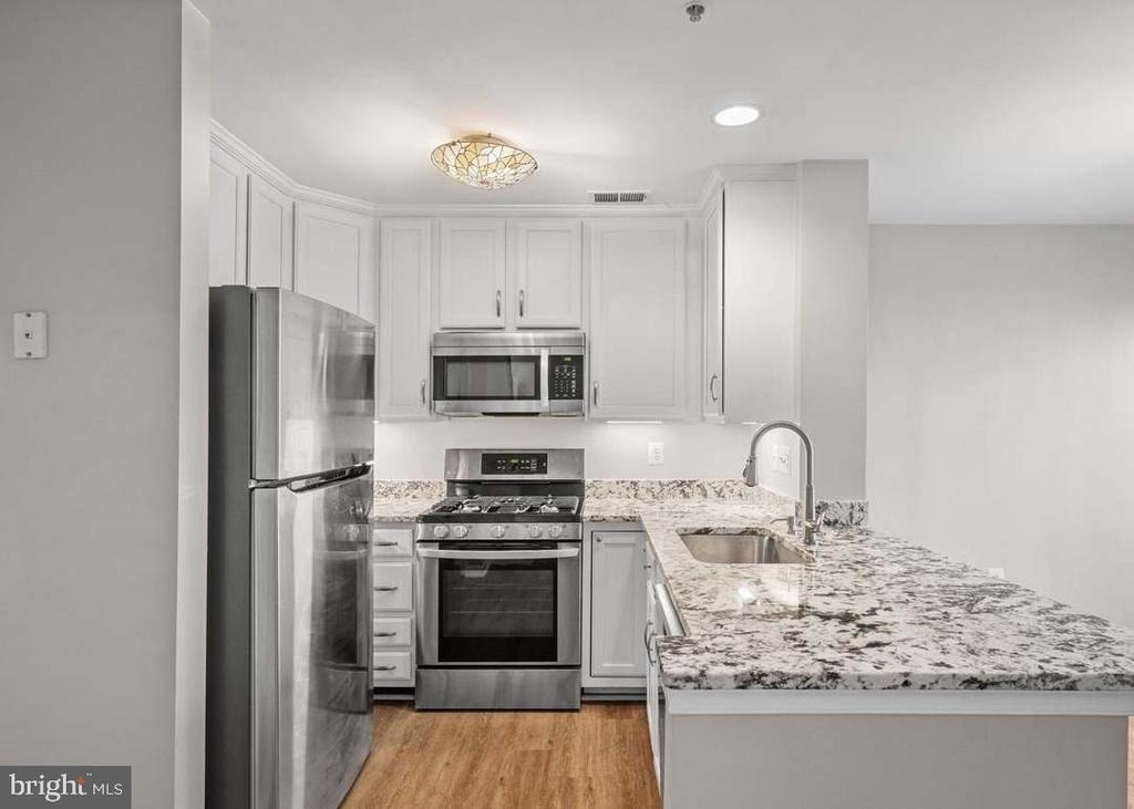 11844 Breton Court - Photo 8