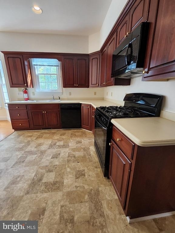 10504 Warland Road - Photo 12