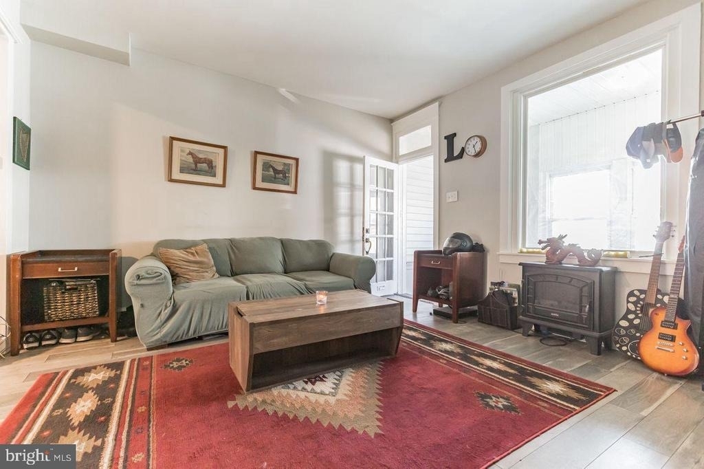 2756 E Pacific Street - Photo 0