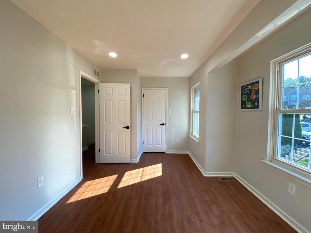 111 Knollwood Court - Photo 29